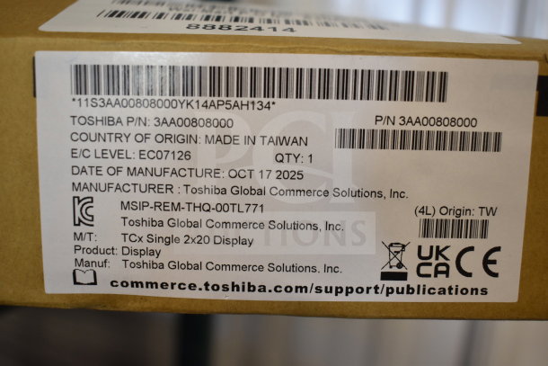 Label on packaging detailing a Toshiba TCx Single 2x20 Display, made in Taiwan by Toshiba Global Commerce Solutions.