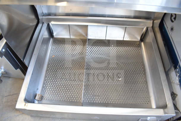 BRAND NEW SCRATCH AND DENT 2025 ServIt 423FFDS26, 26" stainless steel fry dump station, 120V, 1 phase, perforated surface.