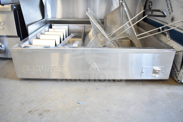 BRAND NEW 2025 ServIt 423FFDS26 26" stainless steel fry dump holding station, 120 volts, with minor cosmetic scratches.