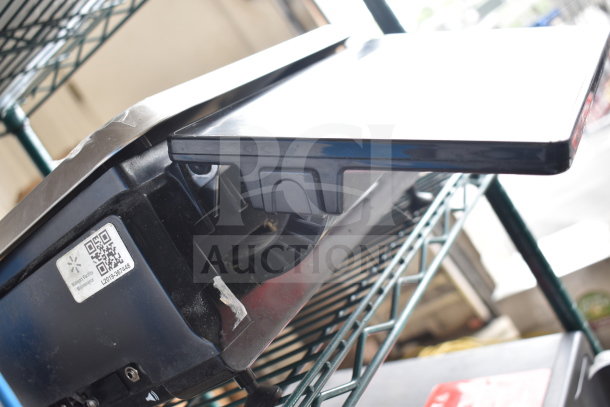 2017 Hobart HTi-7LH26 scale; tested, back screen functional, front screen non-functional, visible label on side.