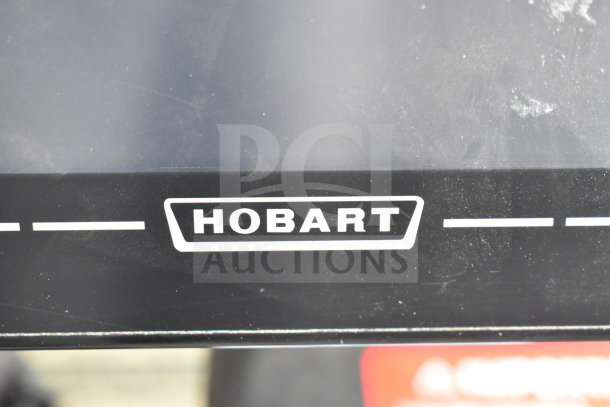 2017 Hobart HTi-7LH26 commercial scale, front screen non-functional, "Hobart" logo visible, used condition.