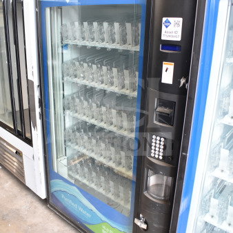 Crane 5800-4 commercial vending machine, bill acceptor, good condition, 115V, 1-phase. Asset ID: 7712956457.