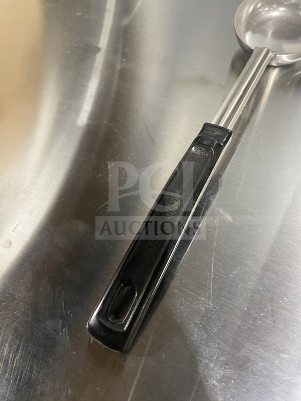 Brand new Volrath 4 oz. stainless steel spoodle, model 61172, with black Grip 'N Serve handle, for precise portioning.