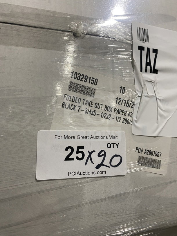 Americareroyal FTB3BK black folded takeout box, commercial size-3, 66 oz, new condition, 20 units per bid.