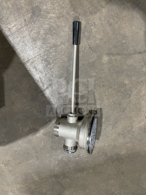 BRAND NEW T&S B3972 3.5" Commercial Sink Lever Waste Valve with black handle, model B-3972, SN 7126259306.