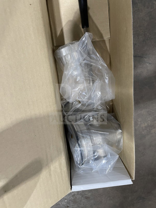 Brand new T&S B-3972 commercial sink opening lever waste valve, 3.5", in packaging, serial number 7126259306.
