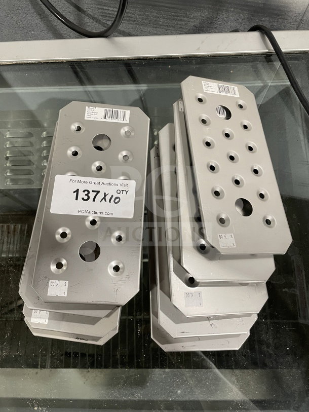 BRAND NEW Winco Stainless Steel Third-Size False Bottom, Model SPFB-3, SN: 842169103662, 10 pieces, auction item.