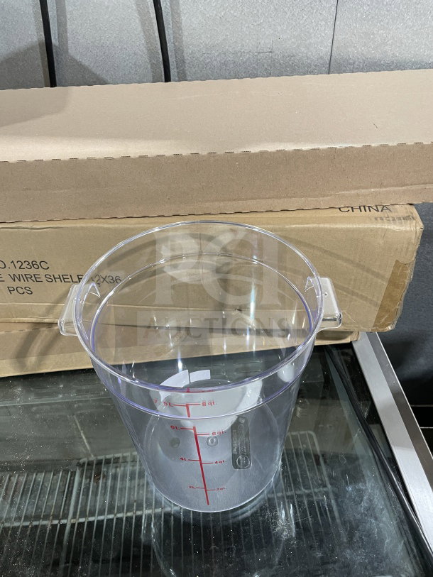 Winco PCRC-8 8Qt clear polycarbonate storage container, new, with measurement markings, sturdy handles, auction item.