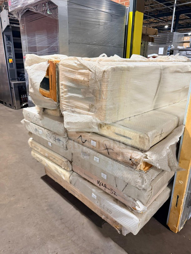 NEW Continental Heavy Duty Walk-In Cooler Door & Panel, Model DL48-82, SN 1601006. Factory-sealed packaging.