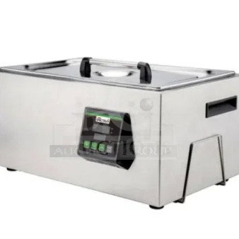 Brand new Winco Spectrum Series ESVC-28 stainless steel sous vide cooker; 7.4 gal capacity, digital control, 110–120V.
