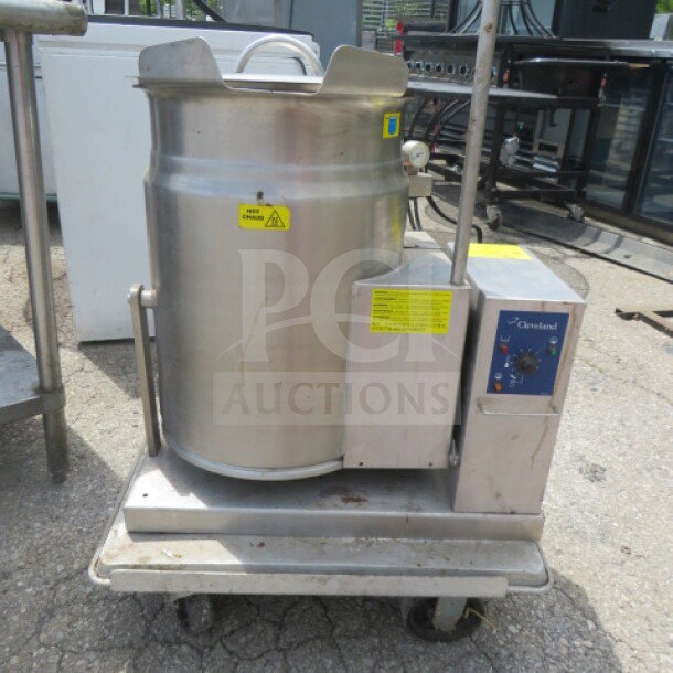 Cleveland KGT-6-T Natural Gas Steam Jacketed Tilt Kettle, 120V, 26x22x38 inches, stainless steel, control panel shown.