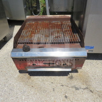 Avantco natural gas charbroiler Model 177CAG24RC, 24x29x16 inches, used condition, rust on grill surface.