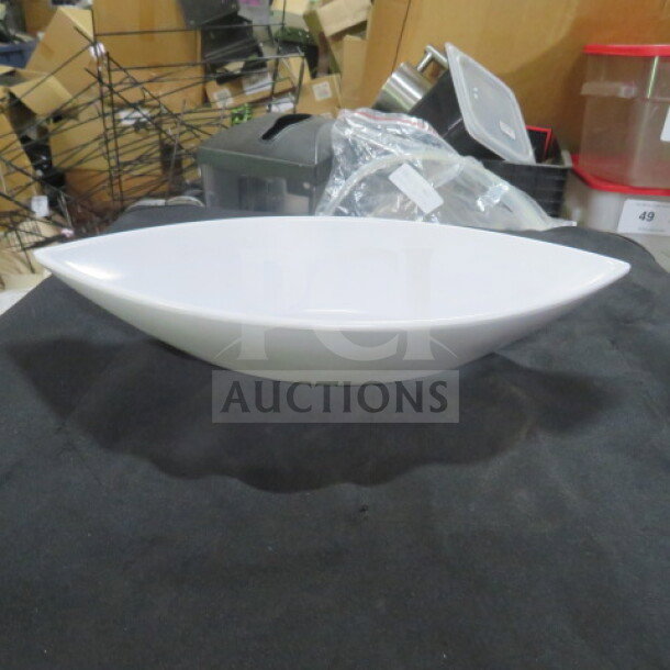 Cal Mil Melamine Canoe Bowl, Model SR350, 4x12x2 inches, white, new condition, retail price $48.23.