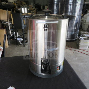 Avantco 65 cup stainless steel coffee brewer, model 177CU65ETL, with spout and handles. 120 Volt. Gently used condition.