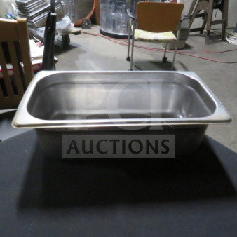 1/3 size, 4-inch deep hotel pan, stainless steel, gently used. Ideal for food service, manufacturer 3XBID.