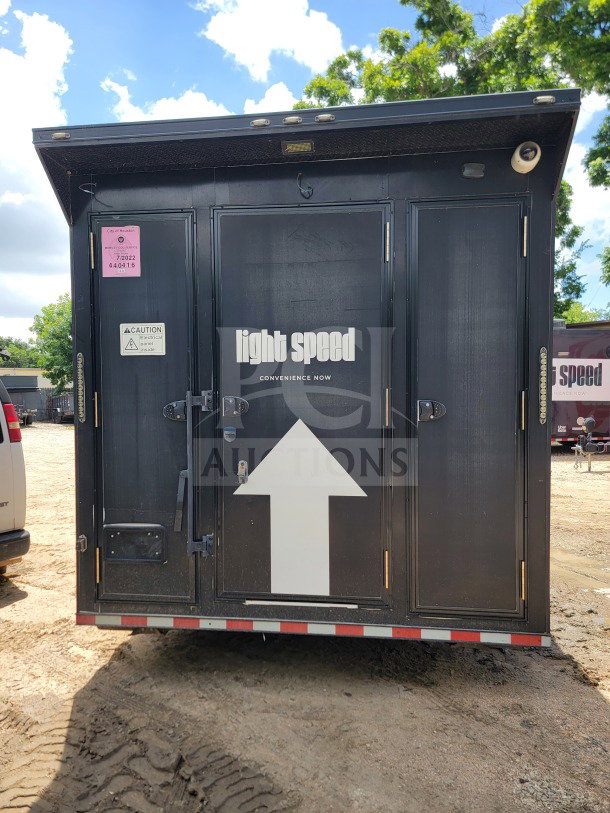 2021 SDG 8.5' x 20' tandem-axle trailer, 14,000 LB GVWR. Features merchandisers, freezers, POS workstation. VIN 4S9S1EF22MW364523.