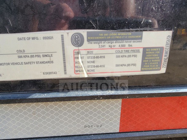 2021 SDG Mobile Kitchen Trailer tire and loading label, showing VIN 4S9S1EF20MW364522, tire pressure, and manufacturing date.