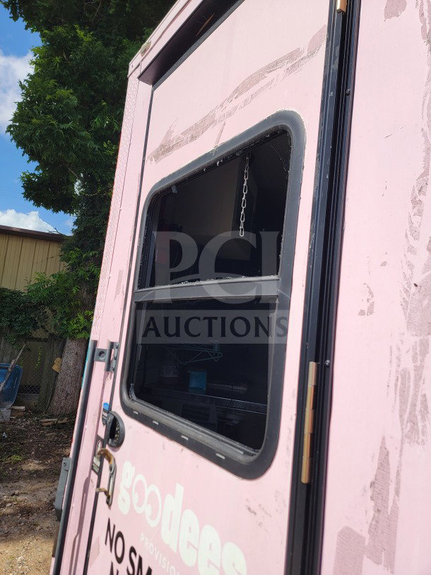 2021 SDG 8.5' x 20' mobile trailer, pink exterior, window and door details, for commercial cold storage, VIN 4S9S1EF29MW364518.