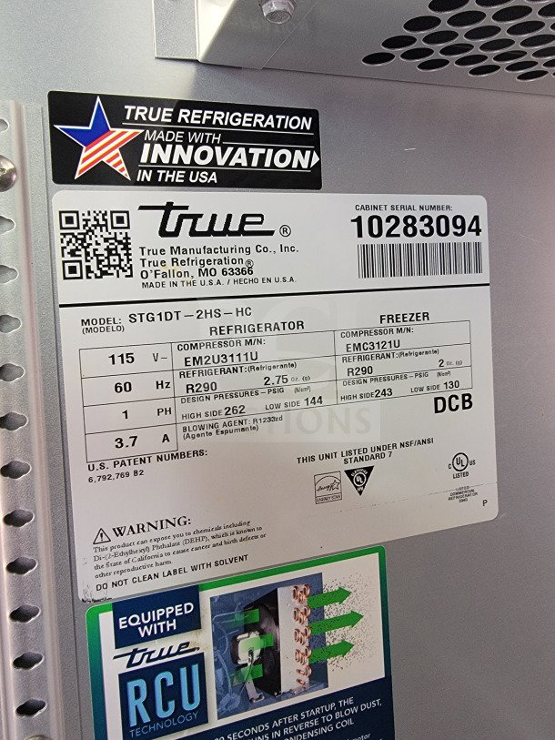 Label on True refrigeration unit with model STG1DT-2HS-HC, serial 10283094. Features RCU technology. Made in the USA.