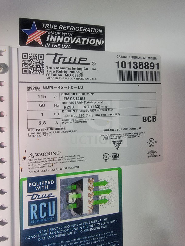True Refrigeration label on SDG trailer with model GDM-45-HC-LD. Features include EMC3145U compressor, R290 refrigerant.
