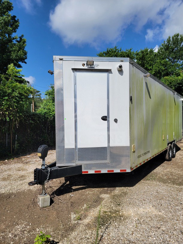 2021 SDG 8.5' x 26' tandem-axle trailer in logistics configuration, with refrigeration suite. VIN 4S9S1EJ27MW364475.