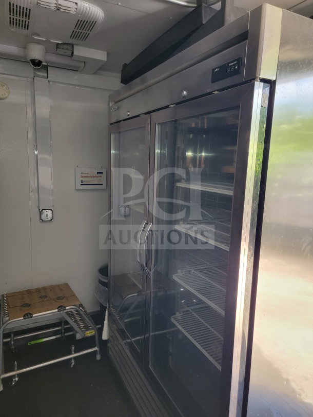 2021 SDG Tandem-Axle Trailer interior with Turbo Air refrigeration unit, shelving visible. Logistics configuration, good condition.