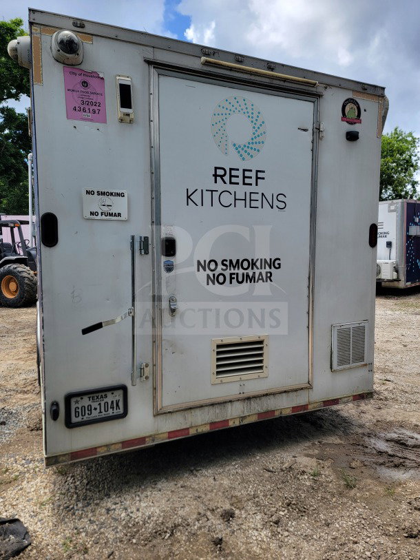 2019 Diamond Cargo 8.5' x 24' Mobile Kitchen Trailer, features "Reef Kitchens" branding. Visible "No Smoking" sign and Texas license plate.