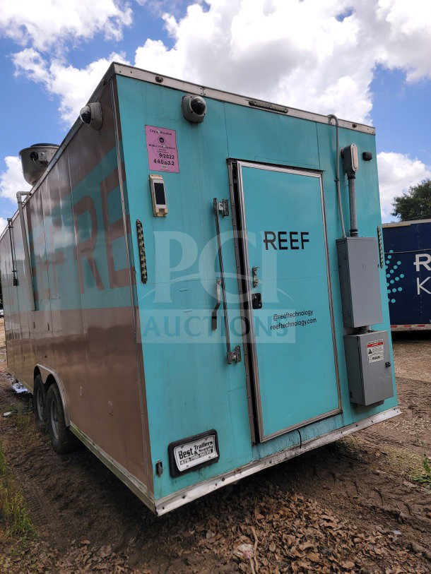 2021 BT&S 8.5' x 24' tandem-axle mobile kitchen trailer. "REEF" branding. City of Houston permit visible.