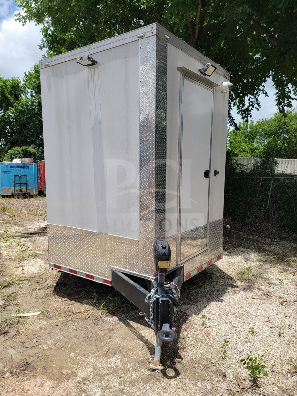 2021 SDG 8.5' x 26' mobile kitchen trailer with tandem-axle, CaptiveAire hood, Turbo Air/True refrigeration, VIN 4S9S1EJ26MW364483.