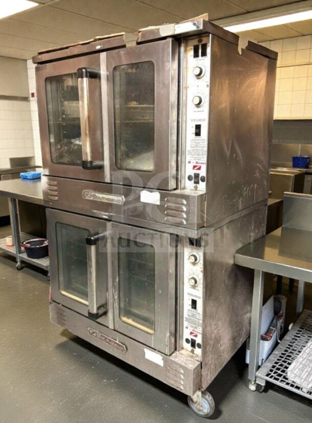 Blodgett double-stack convection oven, stainless steel, in exceptional condition. Fully tested, model BLD-L-DBL-0340.