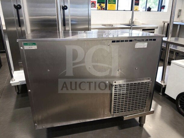 Manitowoc Multiplex S-180-04 undercounter ice and beverage dispenser, stainless steel, UL listed, 120V, excellent condition, tested.