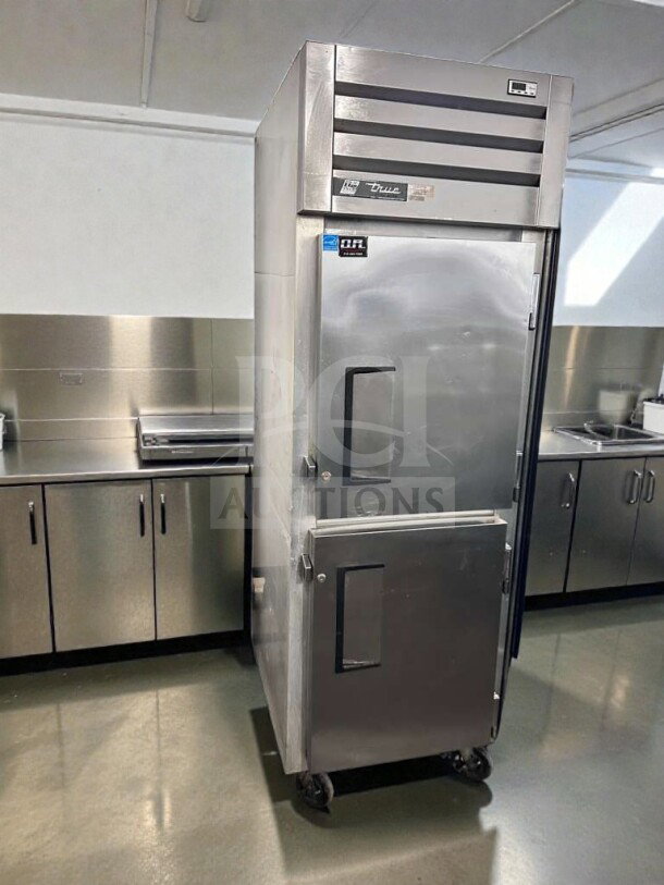 True STM1R-2HS Roll-In Commercial Refrigerator, two half doors, exceptional condition, 115V, UL Listed, fully tested.