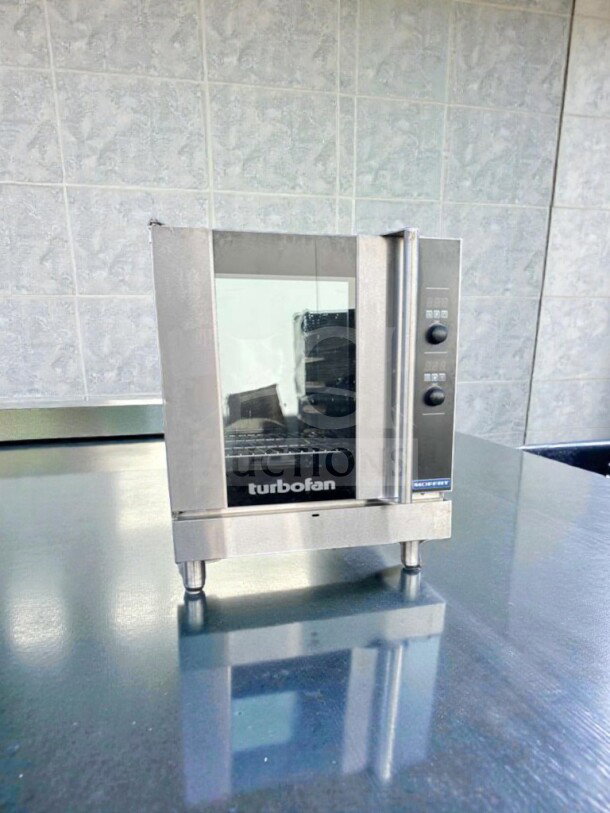 Outstanding Moffat Turbofan G32D5-1 gas convection oven, excellent condition, NSF & ETL listed, fully operational.