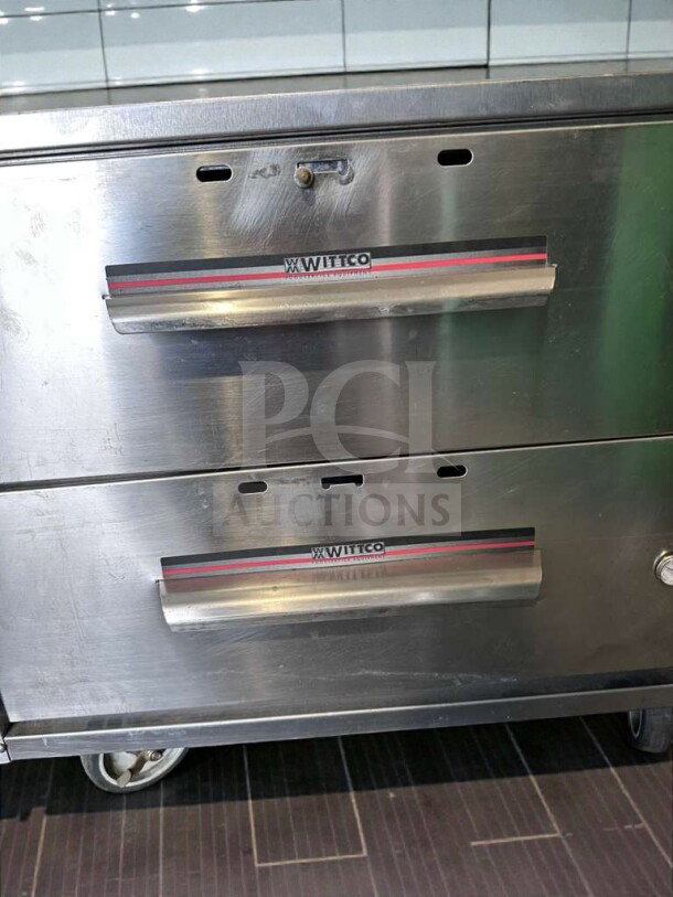 Wittco Commercial Double Drawer Warmer, stainless steel, refined condition, UL listed, model WIT-L-DRW-0390. Fully tested.