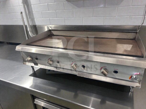 Stainless steel Randell CPG gas griddle, excellent condition, fully operational, model CPG-L-GRD-0405, natural gas.
