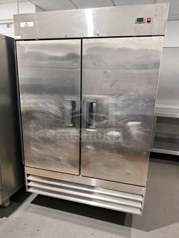 Commercial double door reach-in refrigerator, stainless steel, UL listed, fully tested, premium condition, model COM-L-RFE-0376.