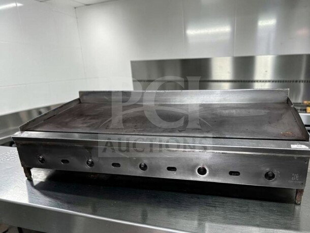 Jade Range 60" thermostatic gas griddle in exceptional condition, heavy-duty commercial flat top, natural gas, fully tested.