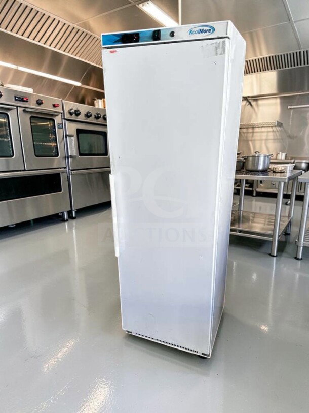 KoolMore KM-FMD12WH commercial reach-in freezer, 12 cu. ft., manual defrost, white, elite condition, fully tested.