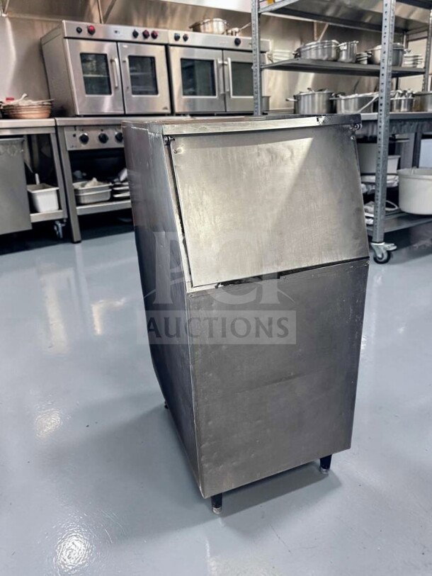 Commercial stainless steel ice maker bin, 22" width, 400 lb capacity, top-tier condition, fully tested and operational.