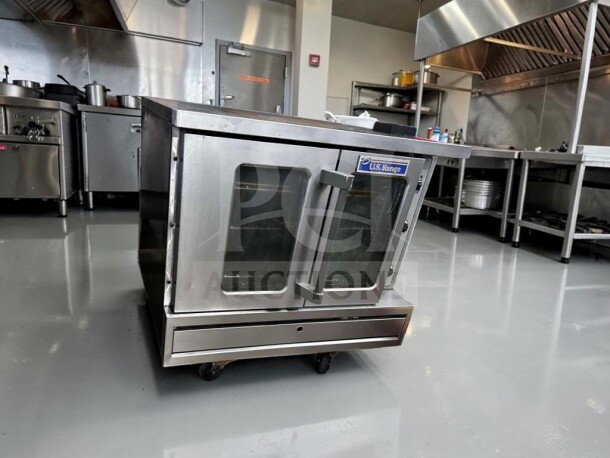 U.S. Range Sunfire SDG-1 commercial gas convection oven, single deck, in exceptional condition, fully tested, stainless steel exterior.