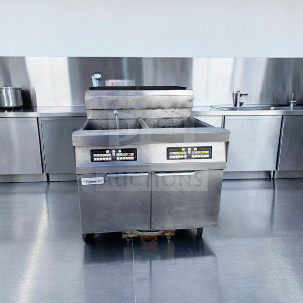 Frymaster SCFHD260G commercial gas floor fryer with two 80 lb vats, 250,000 BTU, natural gas, top-tier condition, fully tested.