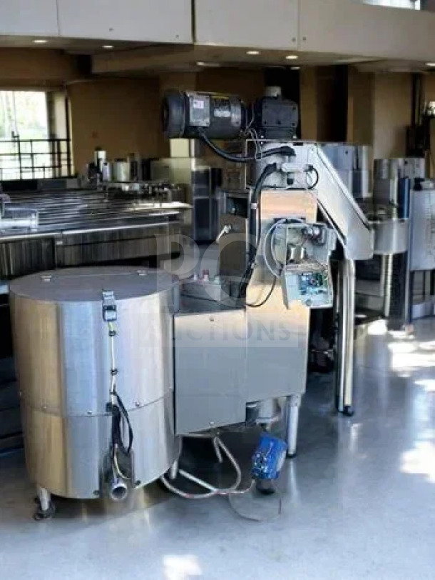 Hobart WPS-1260 Waste Pro Pulper/Extractor System, superb condition, 208/230V, fully tested, stainless steel finish.