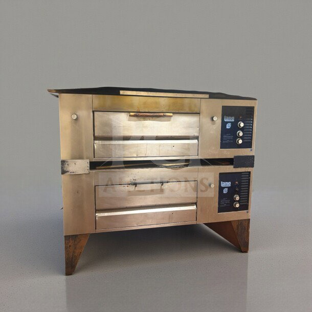 Lang GPO-2 double deck gas pizza oven in excellent condition, stone hearth, stainless steel, natural gas, fully tested.