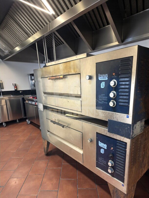 Lang GPO-2 double deck gas pizza oven, excellent condition, stainless steel, stone hearth, natural gas, fully operational.