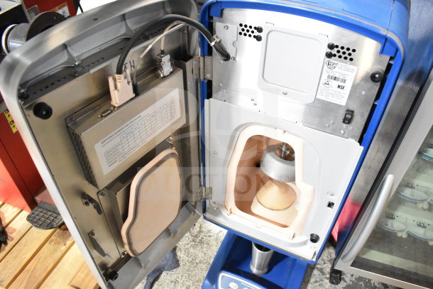 F'real FRLB4 Metal Commercial Milkshake Mixer, 115V, 1 Phase. Interior view showing inside components. Tested, screen inoperative.