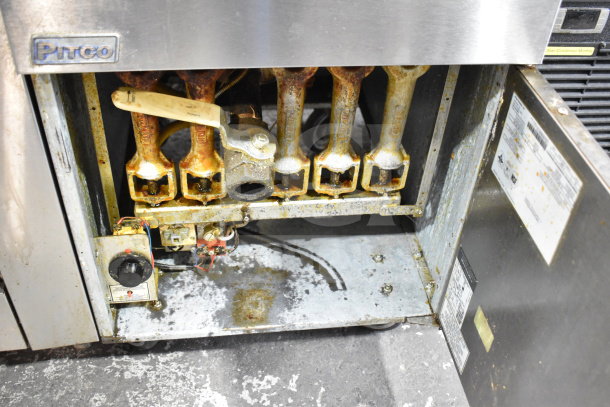 2018 Pitco Frialator 65C deep fryer, 65 lb capacity, 150,000 BTU, natural gas, visible wear, internal components shown.