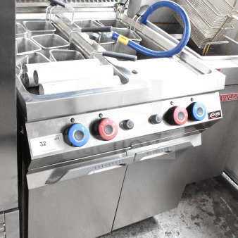 Axis AX-GPC2WB commercial pasta cooker, 21.2-gallon, natural gas, 100,000 BTU, stainless steel, two bays, control knobs.