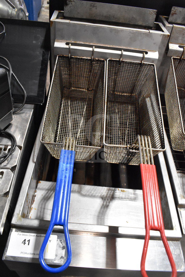 Vulcan LG400-1 commercial fryer, natural gas, 120,000 BTU, two baskets, visible wear, red and blue handles, auction item 41.