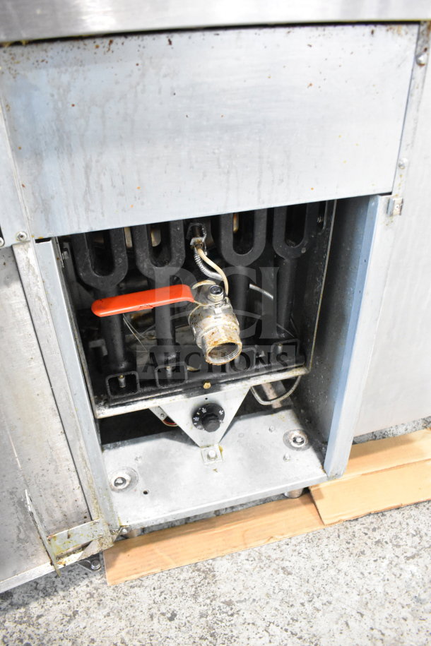 Vulcan LG400-1 commercial deep fat fryer, natural gas, 120,000 BTU, showing internal components, used condition.
