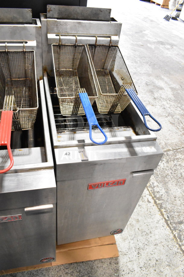 Vulcan LG400-1 commercial deep fryer, 120,000 BTU, natural gas, features dual baskets with colored handles, stainless steel, used condition.